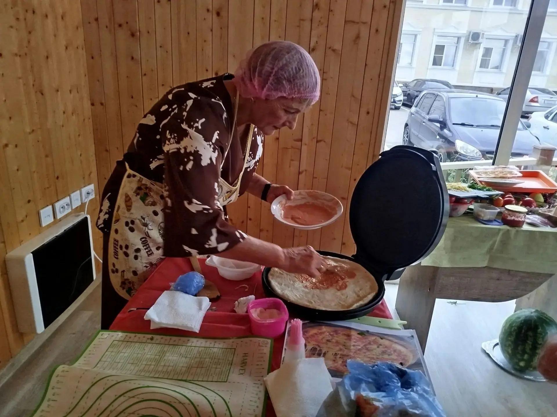 Пицца, канапе и песни под гармонь: в Усмани прошло кулинарное шоу